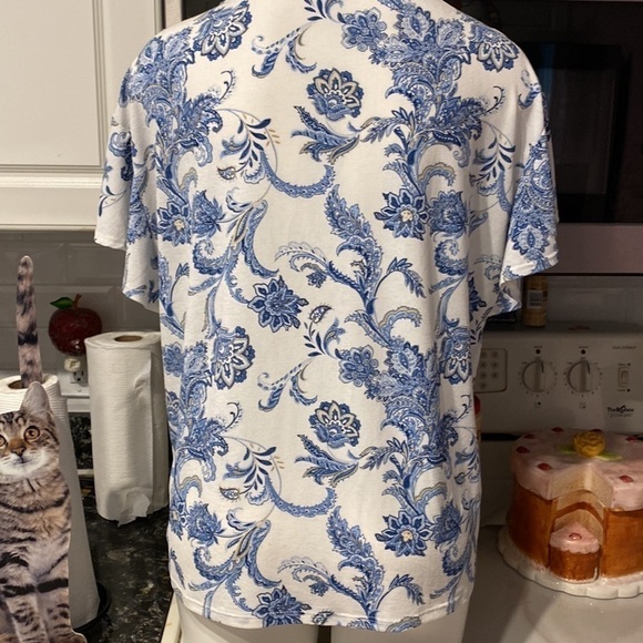 J womens Exclusive One casual blue floral stretch short sleeve plus size top 1X - Picture 2 of 3